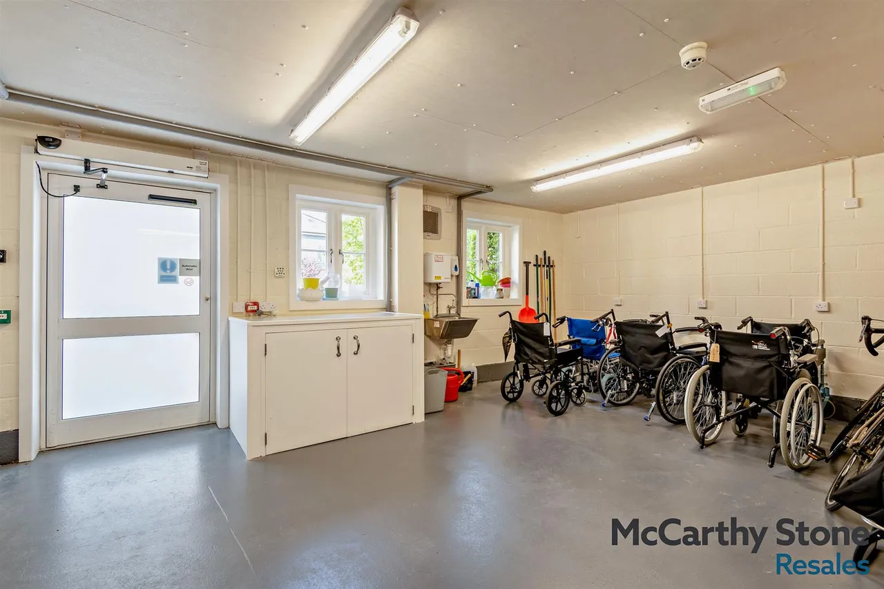High Street, Cranbrook, TN17, photo 19