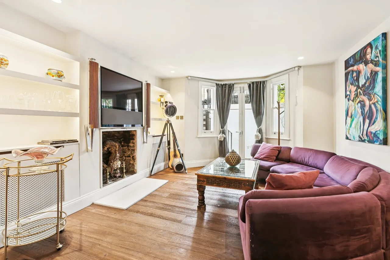 1 bed flat for sale, Burnaby Street, Chelsea, SW10