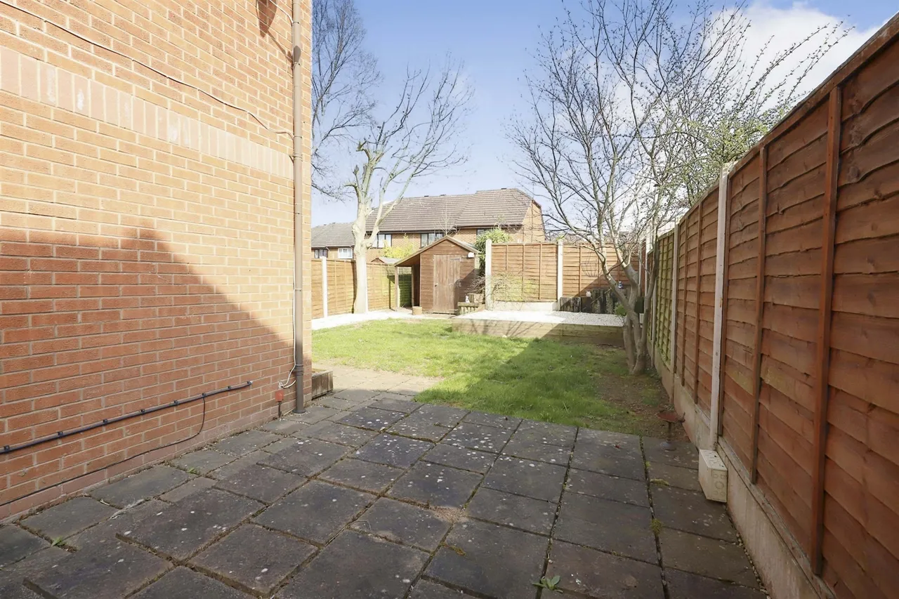 Dunlin Drive, Kidderminster, DY10, photo 11