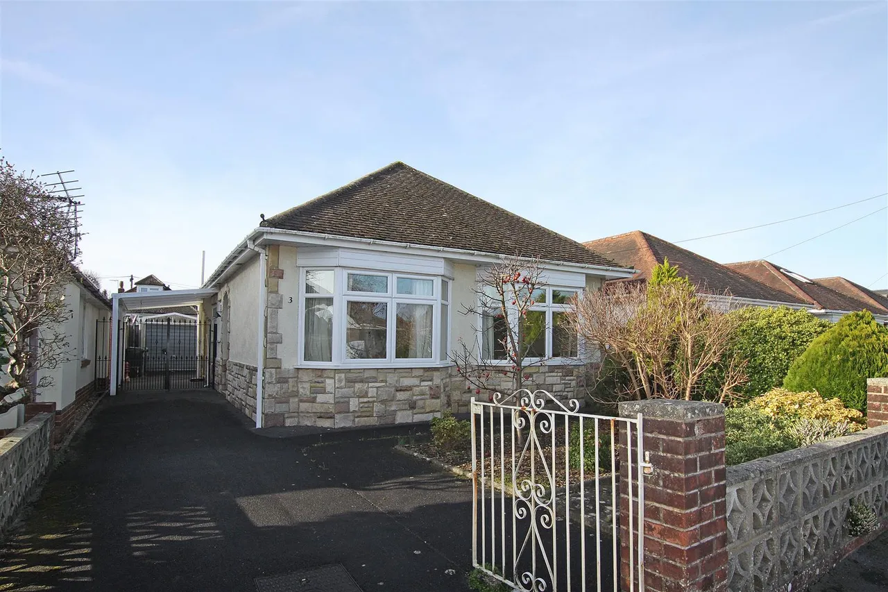 3 bed house for sale — Newmorton Road, Bournemouth