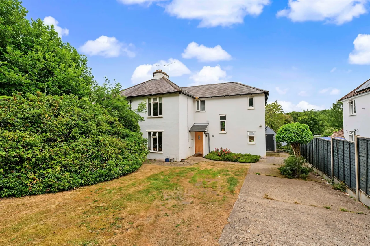 4 bed house for sale — High Street, Northchurch, BERKHAMSTED