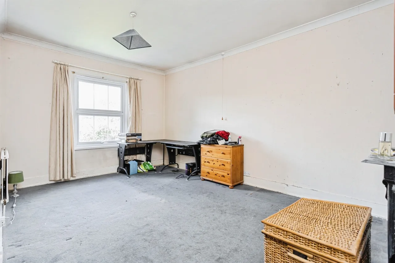 Junction Road, Burgess Hill, photo 12