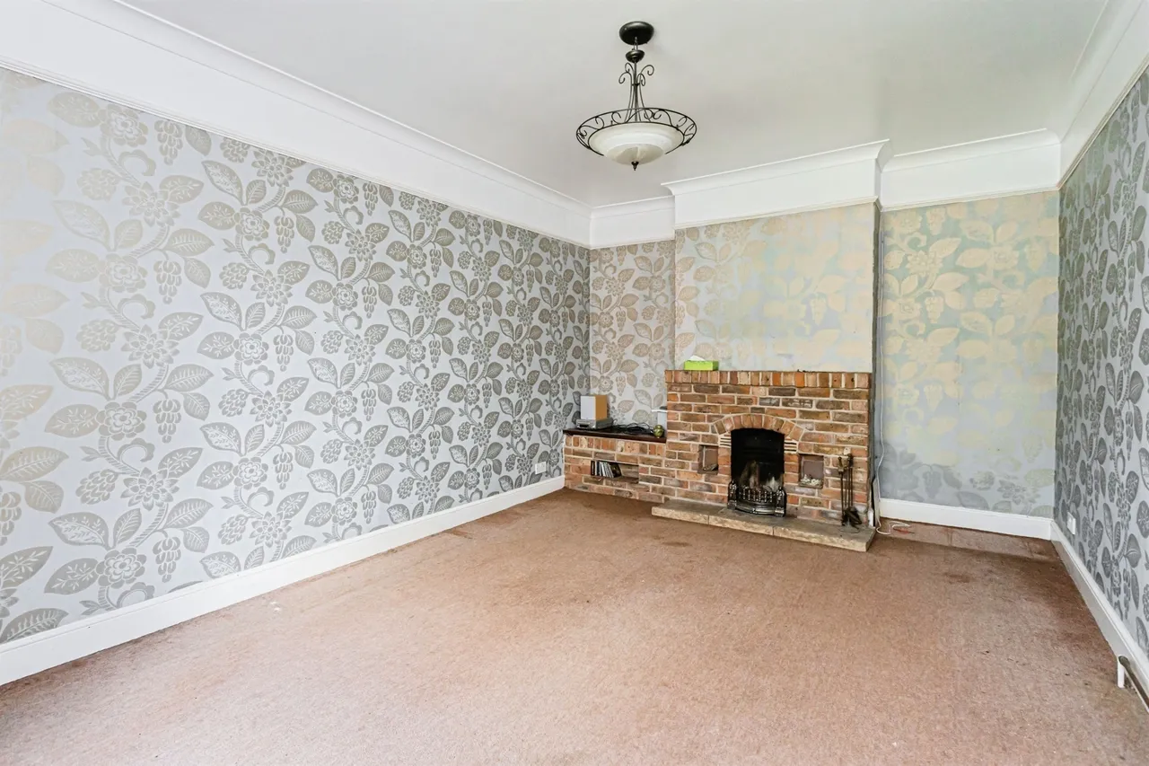 Junction Road, Burgess Hill, photo 5