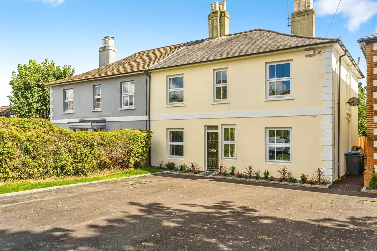 4 bed house for sale — Junction Road, Burgess Hill