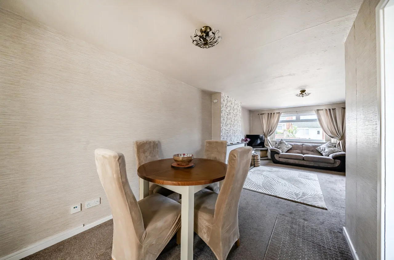 Garreg Drive, Welshpool, photo 6