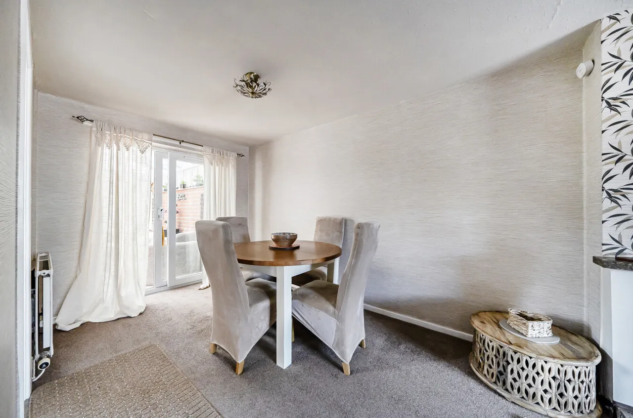 Garreg Drive, Welshpool, photo 5