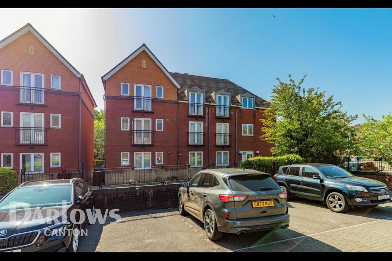 3 bed flat for sale, Barquentine Place, Cardiff