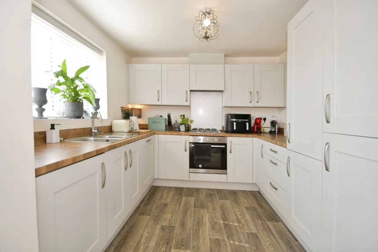 Cairn Drive, Buxton, Derbyshire, SK17, photo 5
