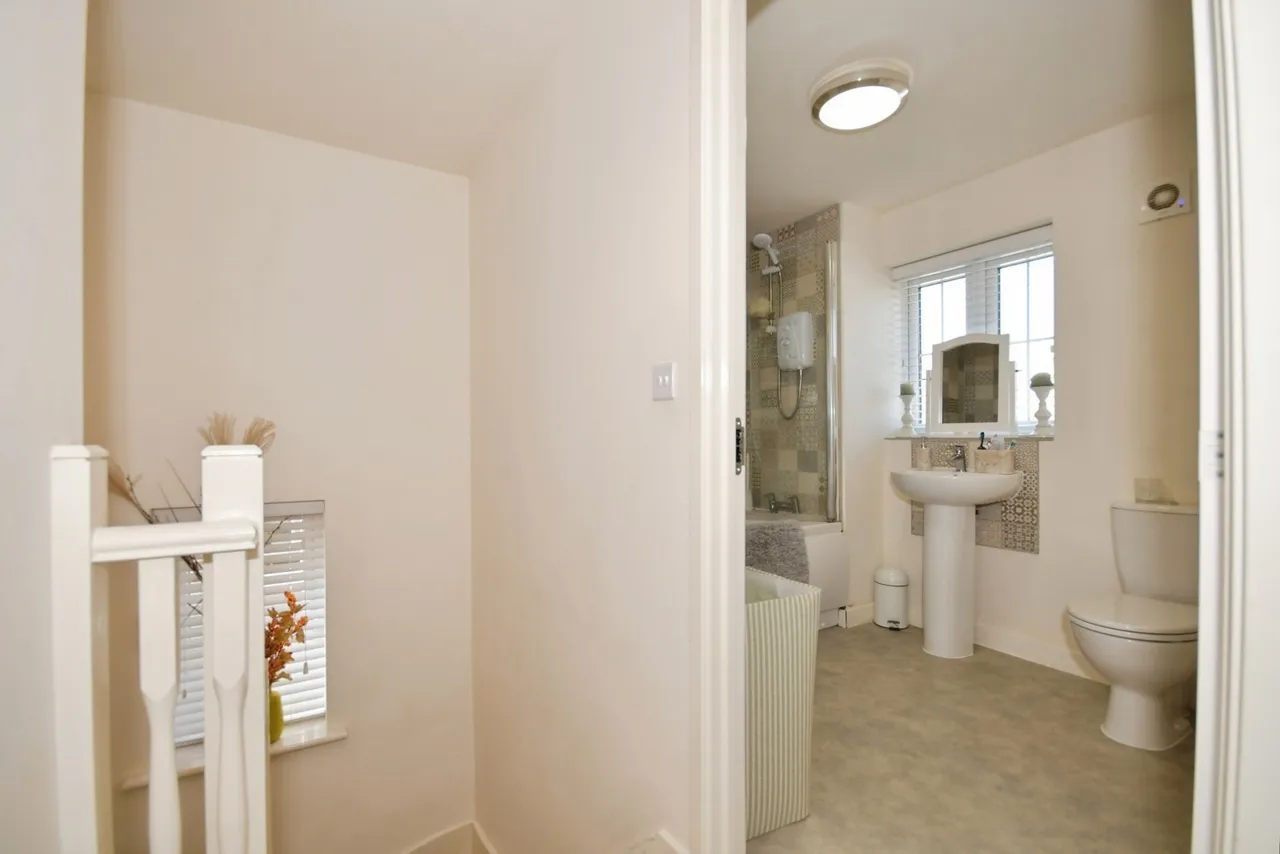 Cairn Drive, Buxton, Derbyshire, SK17, photo 22