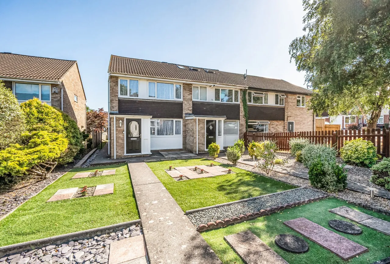 3 bed house for sale — Firework Close, Bristol, BS15 4LT