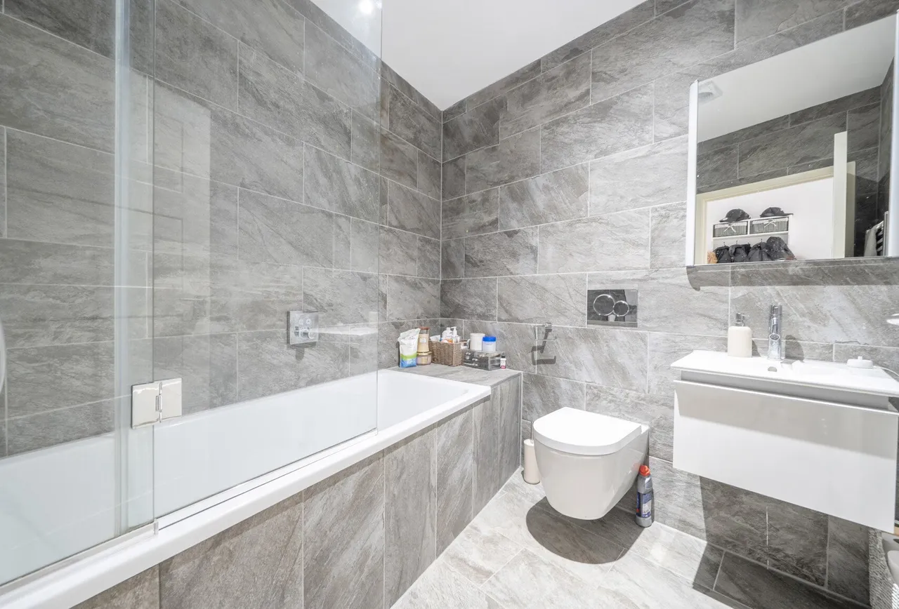 Montpellier Terrace, Cheltenham, GL50 1AG, photo 2