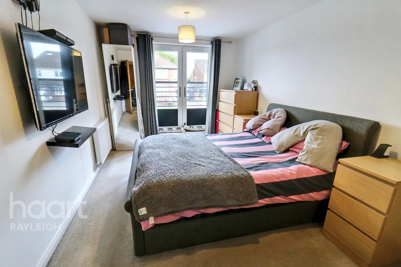 London Road, Benfleet, SS7, photo 7