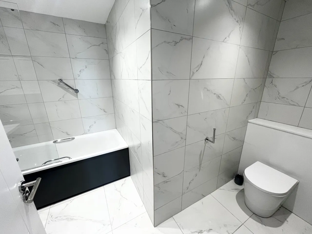 HEATING AND WATER INCLUDED IN RENT. Tower Court, West Cliff, BH2, photo 9