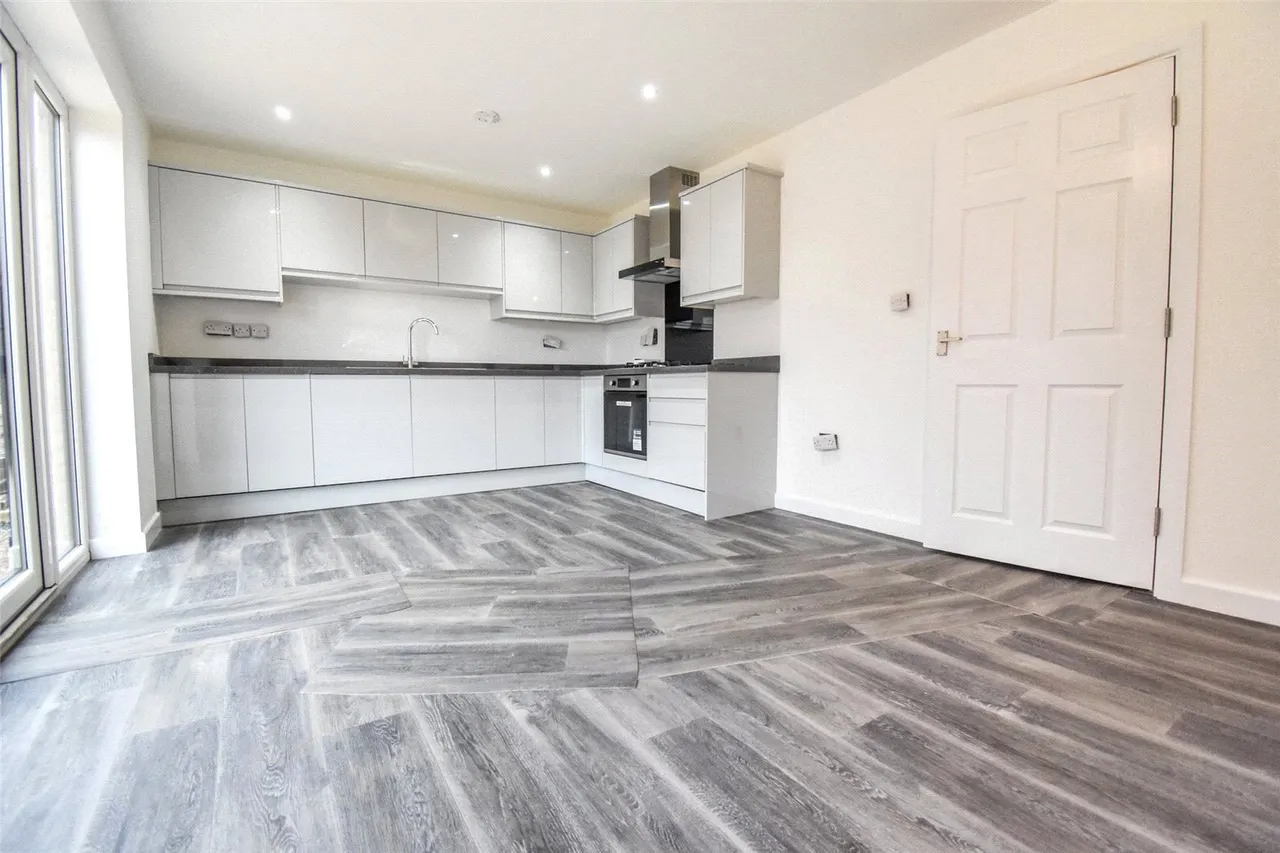 Mount Pleasant Road, Aldershot, Hampshire, GU12 4NL, photo 5