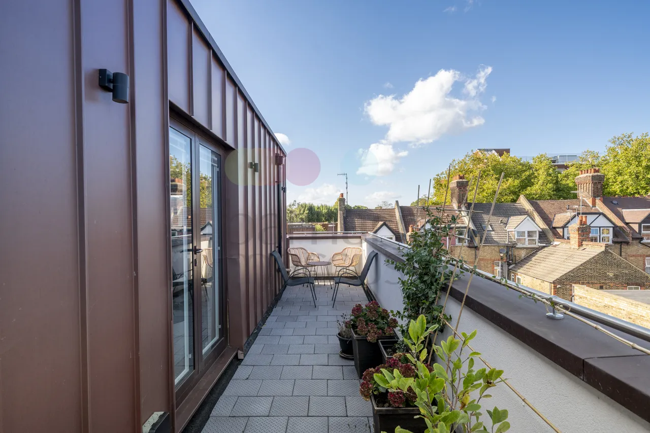 High Road, East Finchley, N2, photo 9