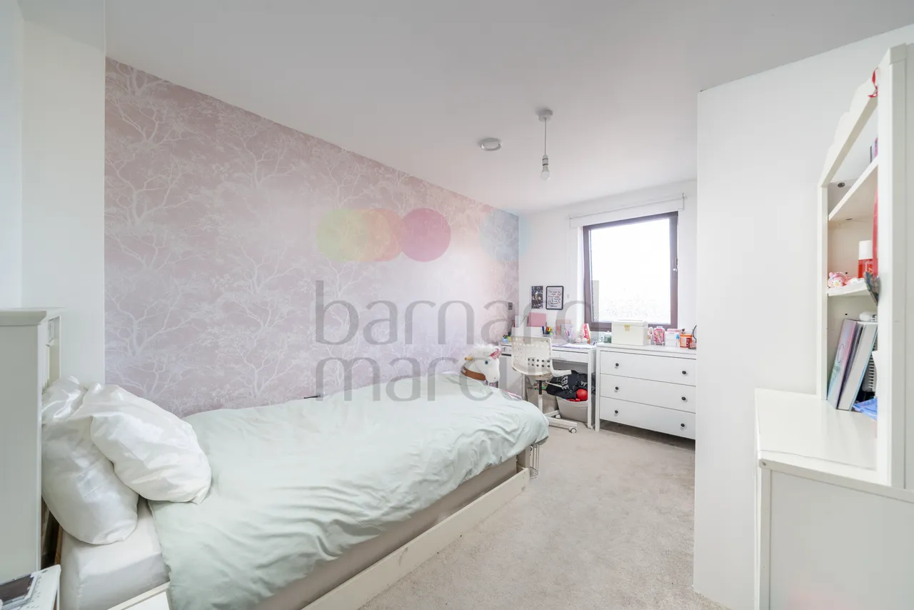 High Road, East Finchley, N2, photo 6