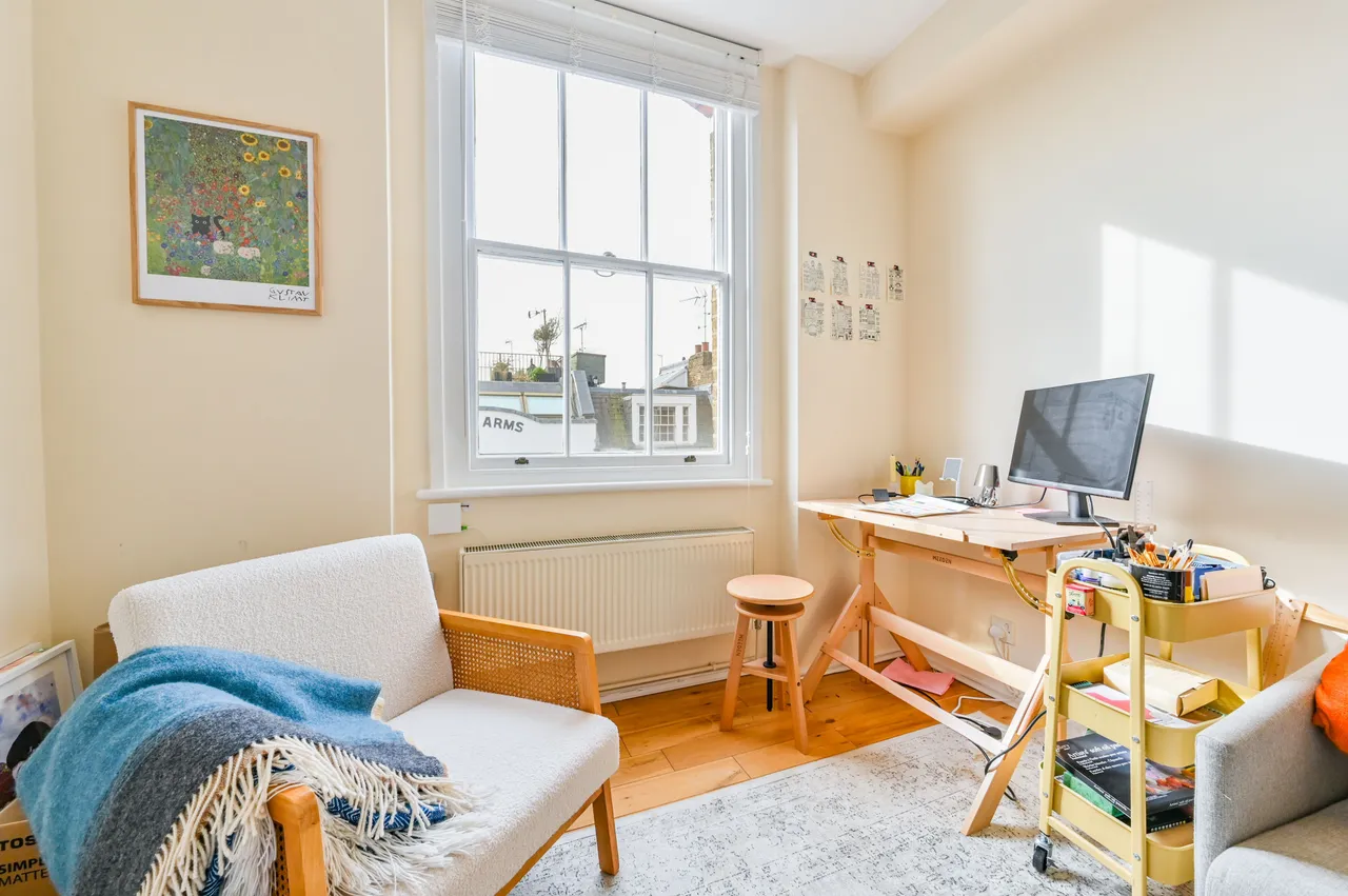 116 Campden Houses, Peel Street, London, photo 7