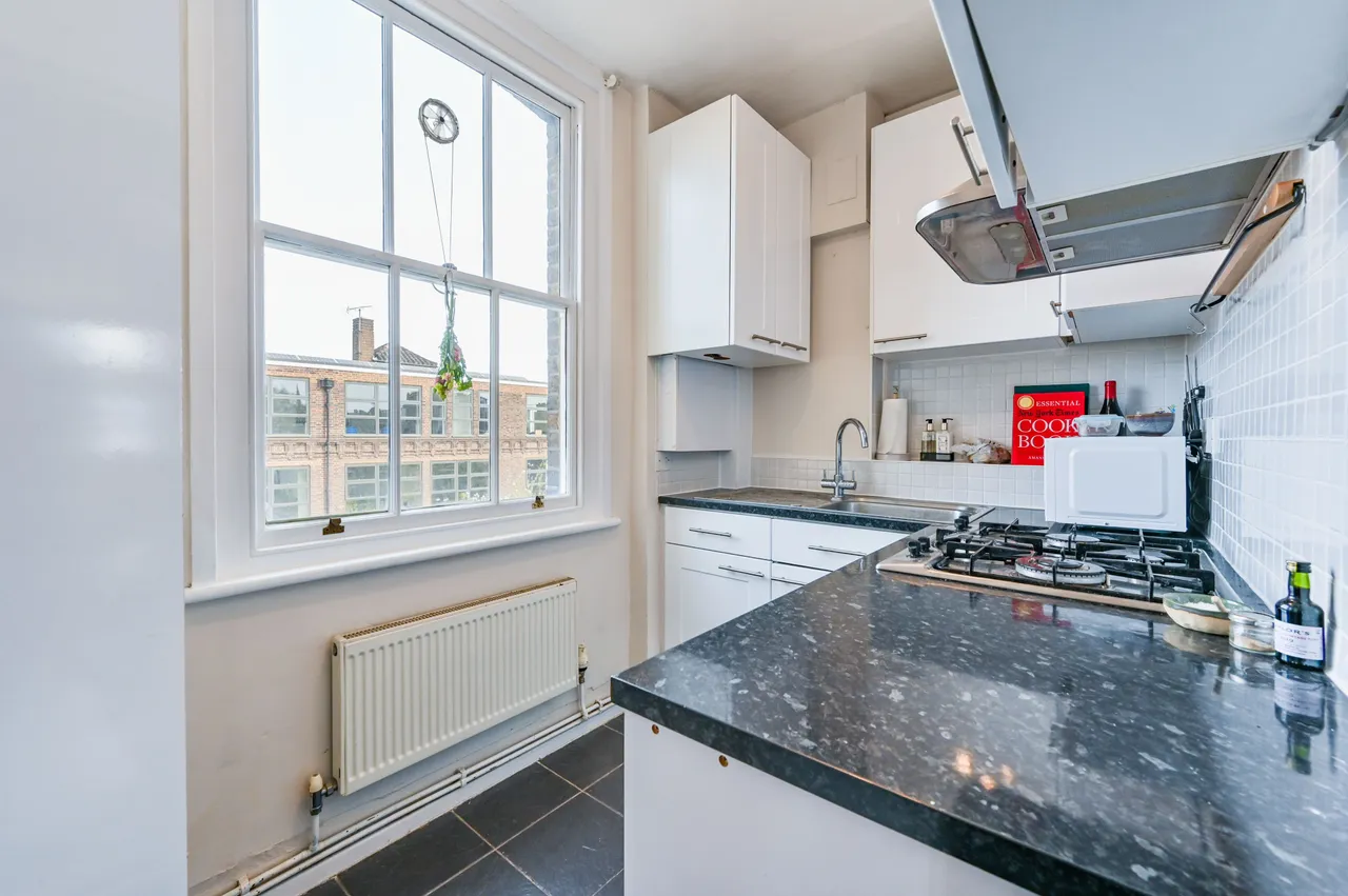 116 Campden Houses, Peel Street, London, photo 4