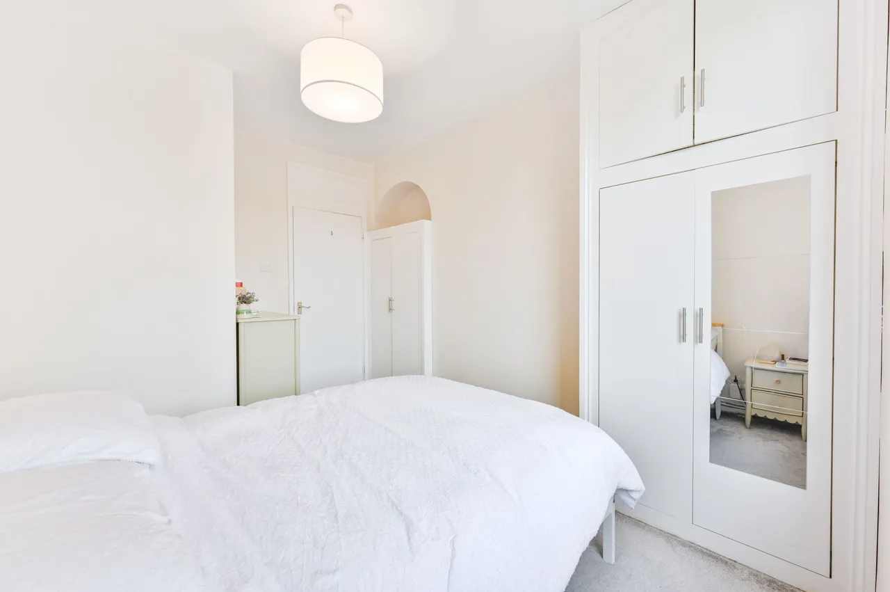 116 Campden Houses, Peel Street, London, photo 8