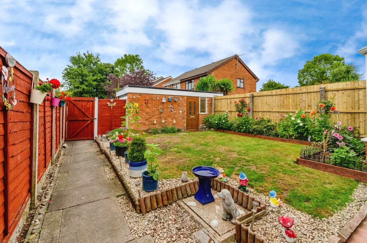 Harebell Close, Cannock, Staffordshire, WS12, photo 5