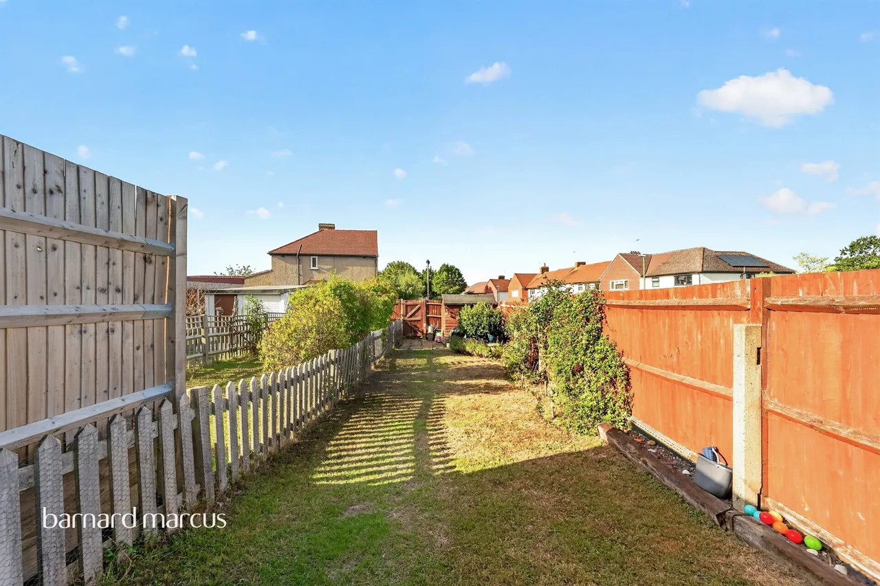 Browning Avenue, Worcester Park, KT4, photo 18
