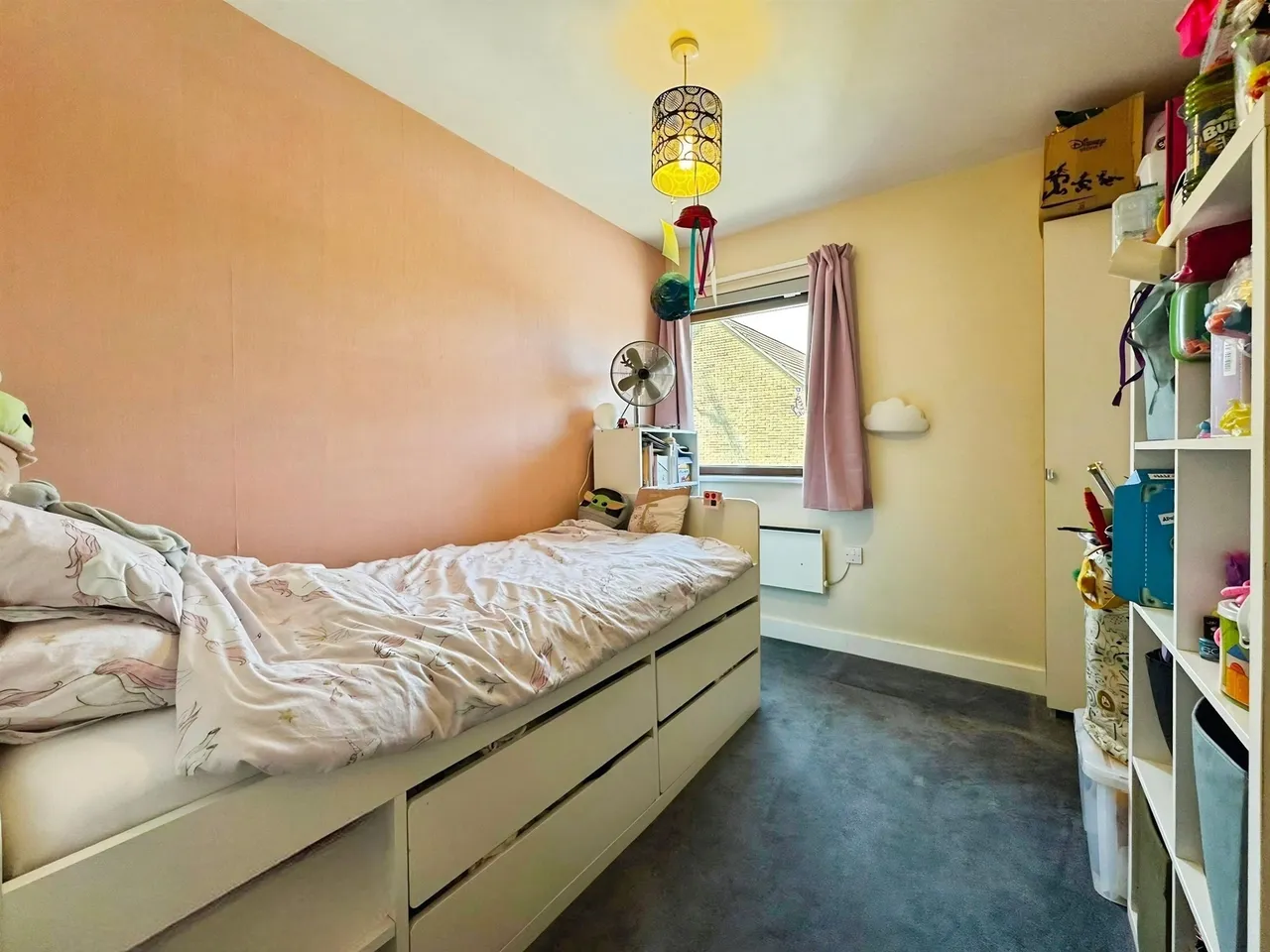 Oakwood Court, Crawley, photo 11