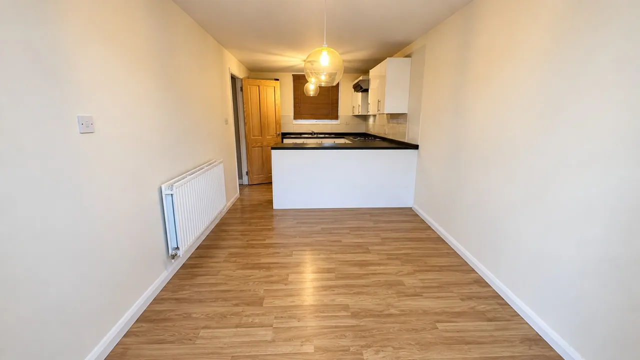 3 bed house to rent, Spacious Three-Bedroom House to Rent