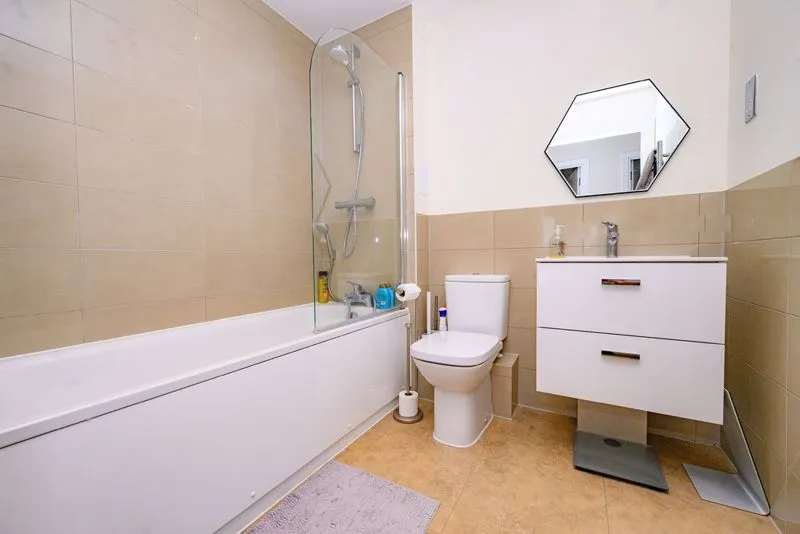 Bessemer Road, Welwyn Garden City AL7 1GR, photo 6