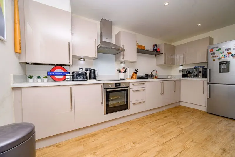 Bessemer Road, Welwyn Garden City AL7 1GR, photo 2
