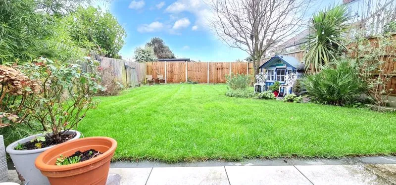 Blenheim Chase, Leigh-On-Sea, Essex, SS9 3BH, photo 35
