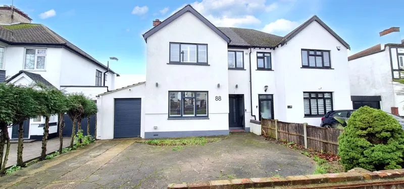 Blenheim Chase, Leigh-On-Sea, Essex, SS9 3BH, photo 38