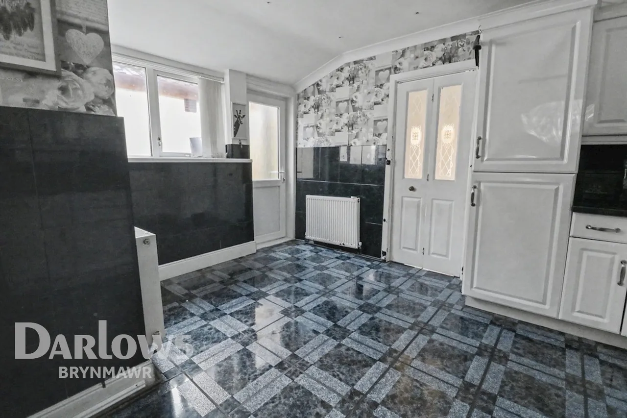 Oak Street, Abertillery, photo 4
