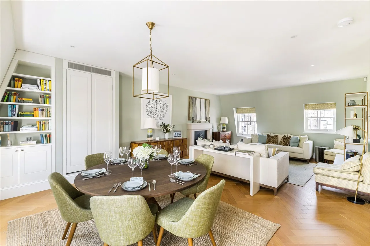 3 bed flat for sale, Chesham Street, Belgravia, SW1X