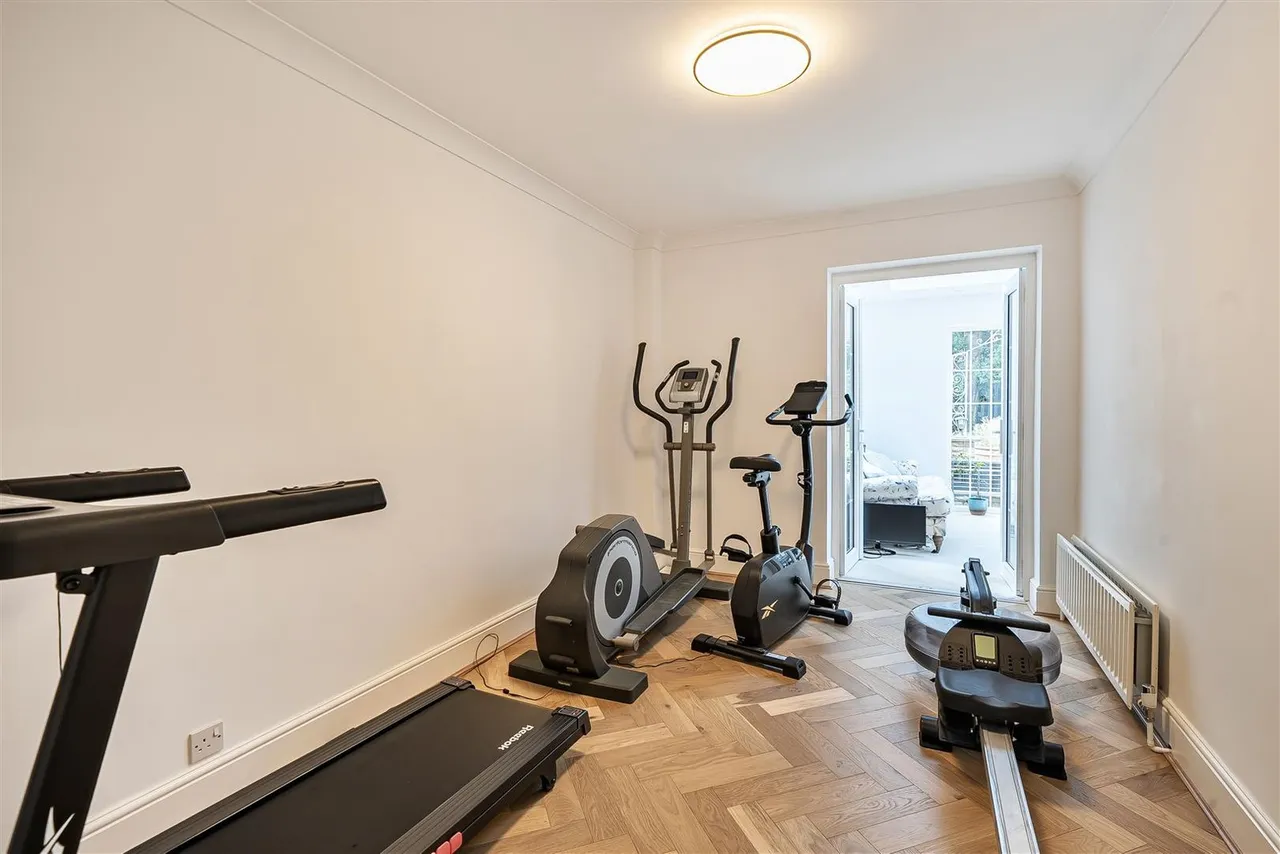 Ashley Drive, Banstead, SM7, photo 11