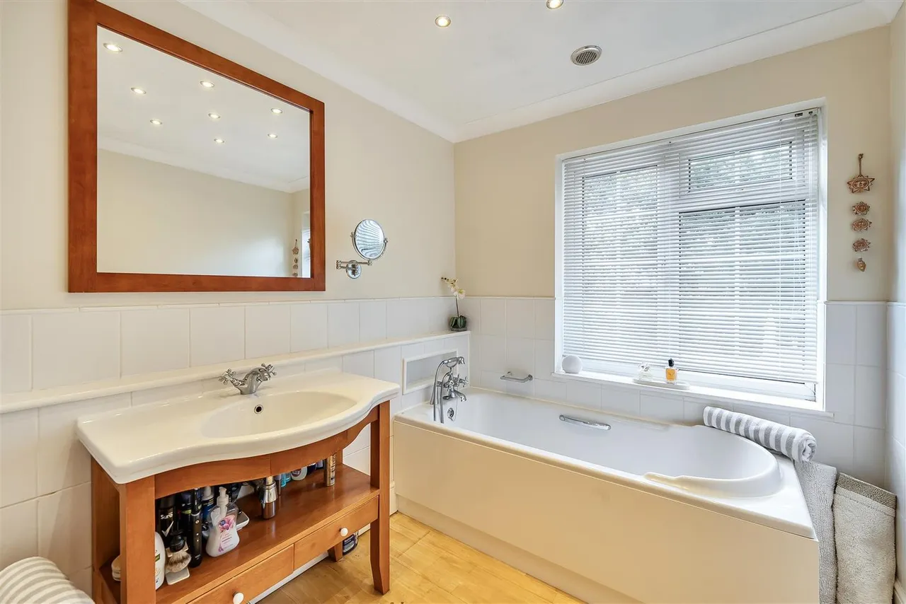 Ashley Drive, Banstead, SM7, photo 15