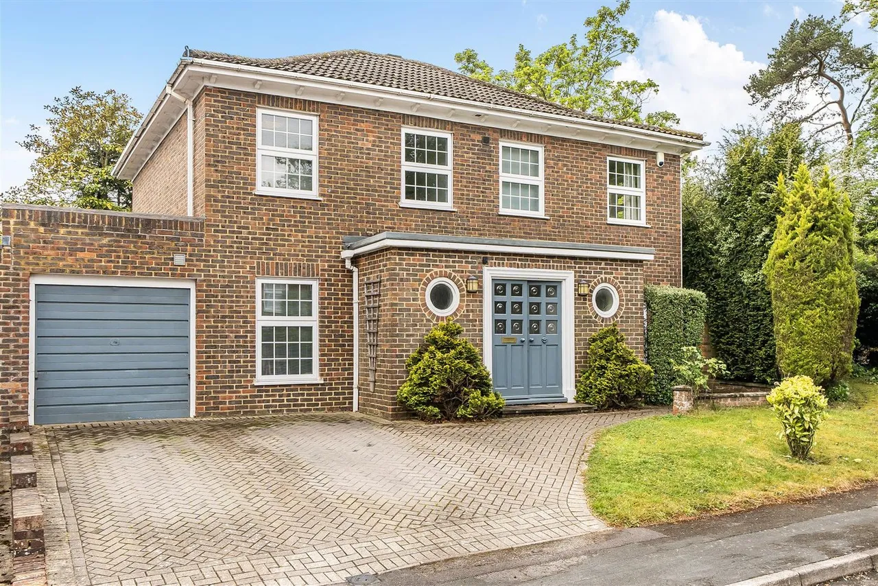 4 bed house for sale, Ashley Drive, Banstead, SM7