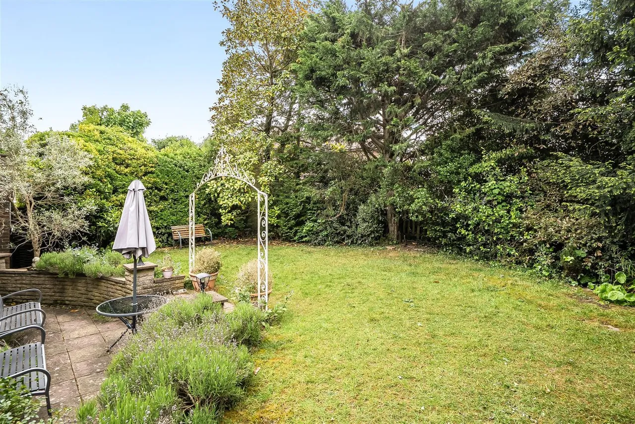 Ashley Drive, Banstead, SM7, photo 17