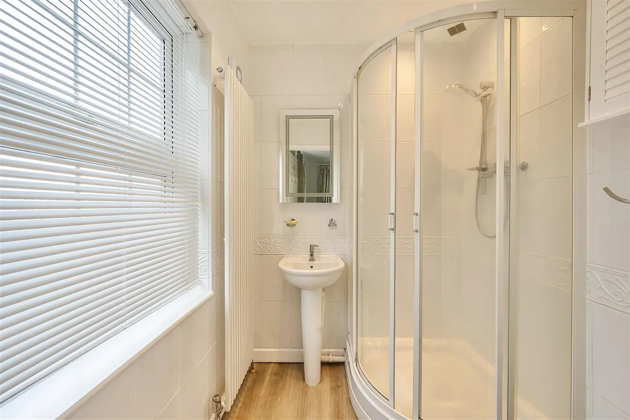 Ashley Drive, Banstead, SM7, photo 16