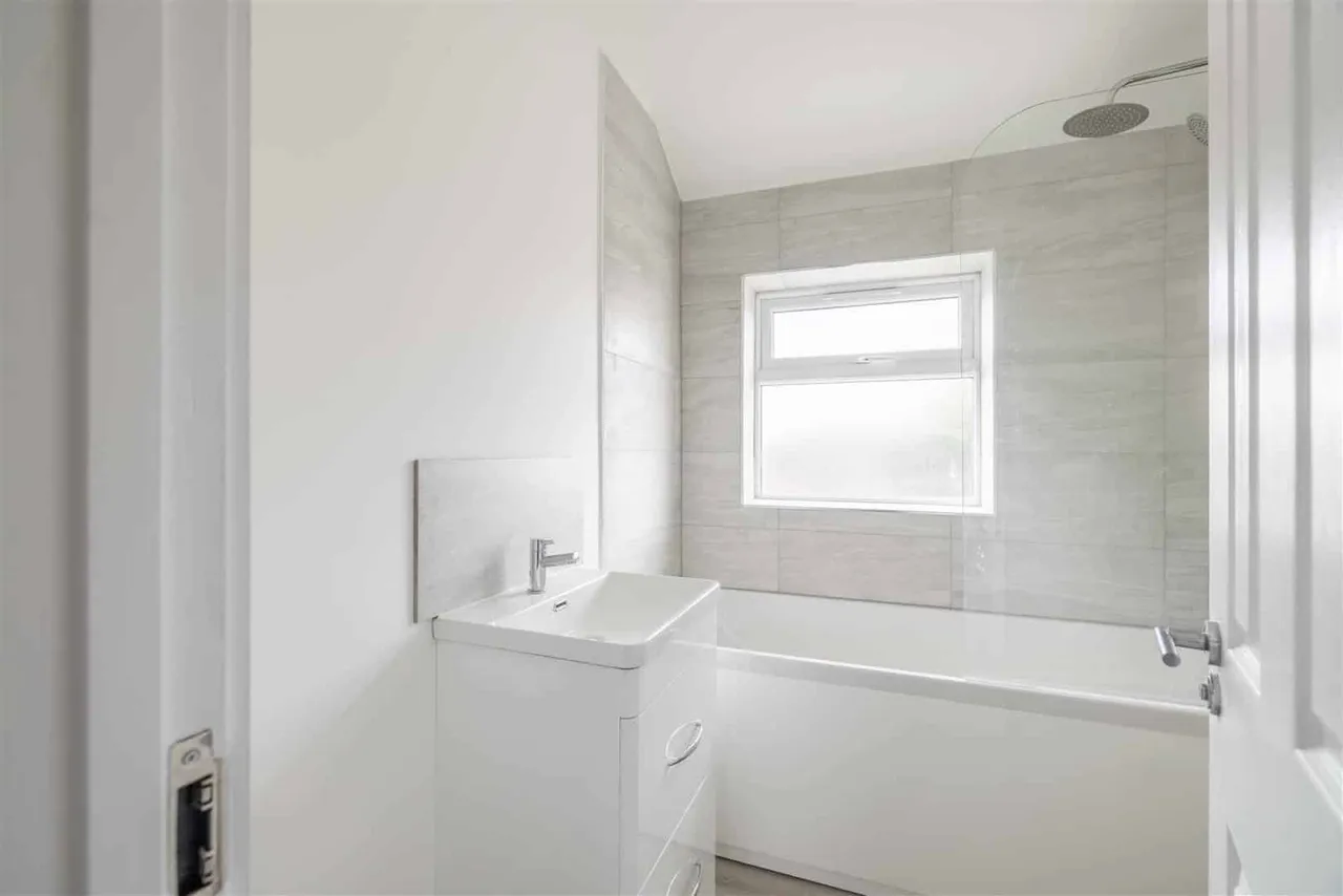 St Leonards Road, Windsor, SL4 3DW, photo 6