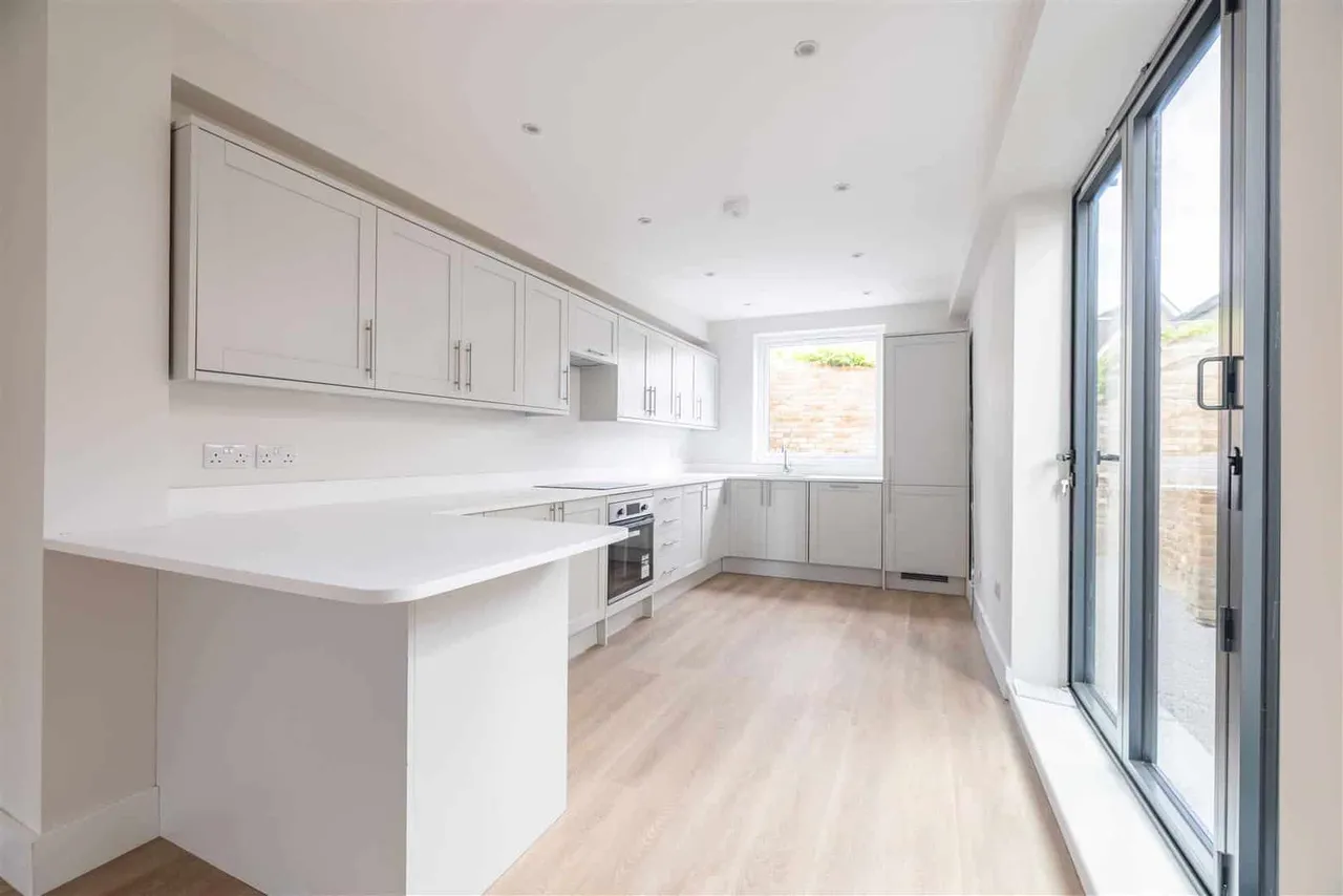 St Leonards Road, Windsor, SL4 3DW, photo 3