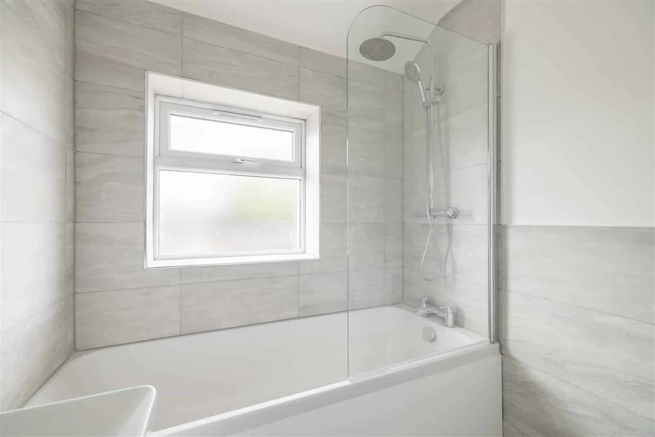 St Leonards Road, Windsor, SL4 3DW, photo 5