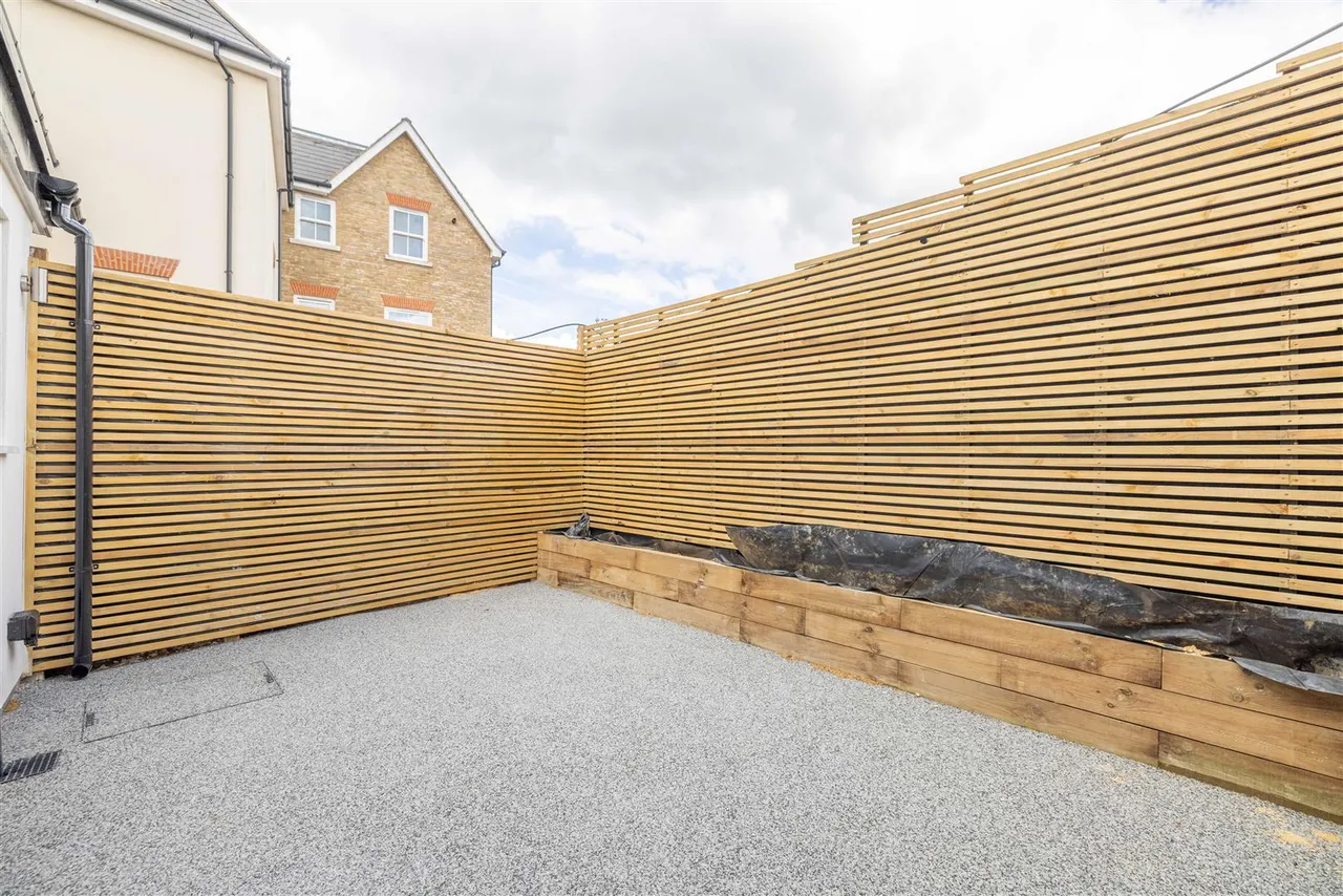 St Leonards Road, Windsor, SL4 3DW, photo 9