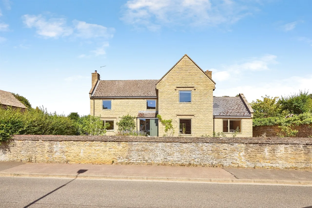 4 bed house for sale, The Limes Peterborough, PE5