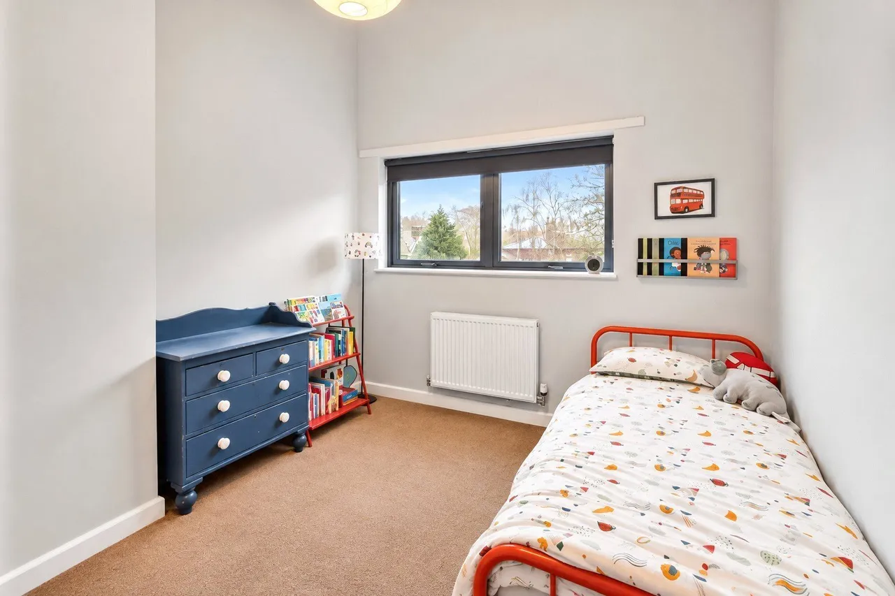 Dragonfly Close, London, E13, photo 7