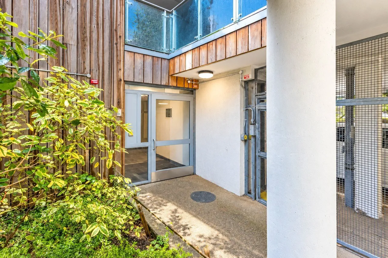Dragonfly Close, London, E13, photo 9