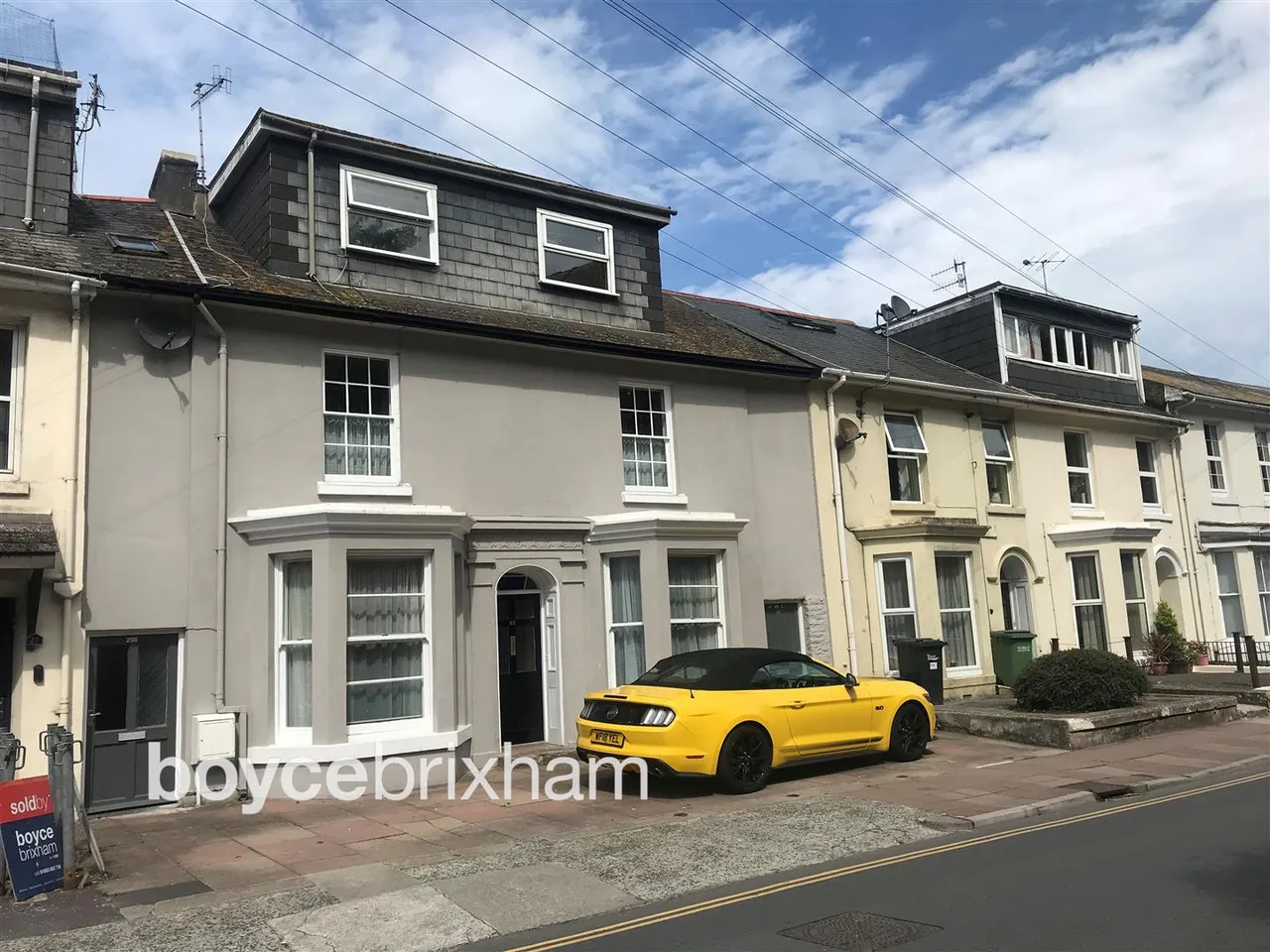 2 bed flat to rent, New Road, Brixham
