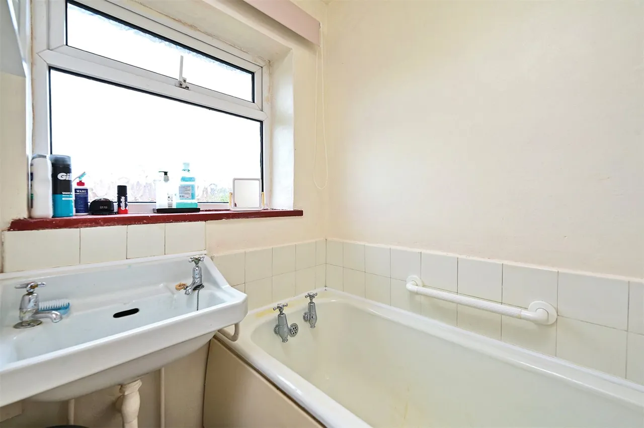 Church View, Ash, Guildford, Surrey, GU12 6RT, photo 10