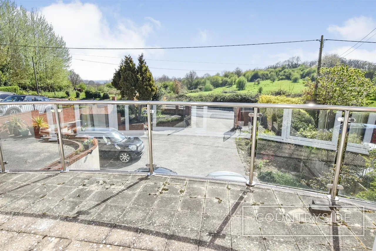 Vicarage Hill, Benfleet, photo 7