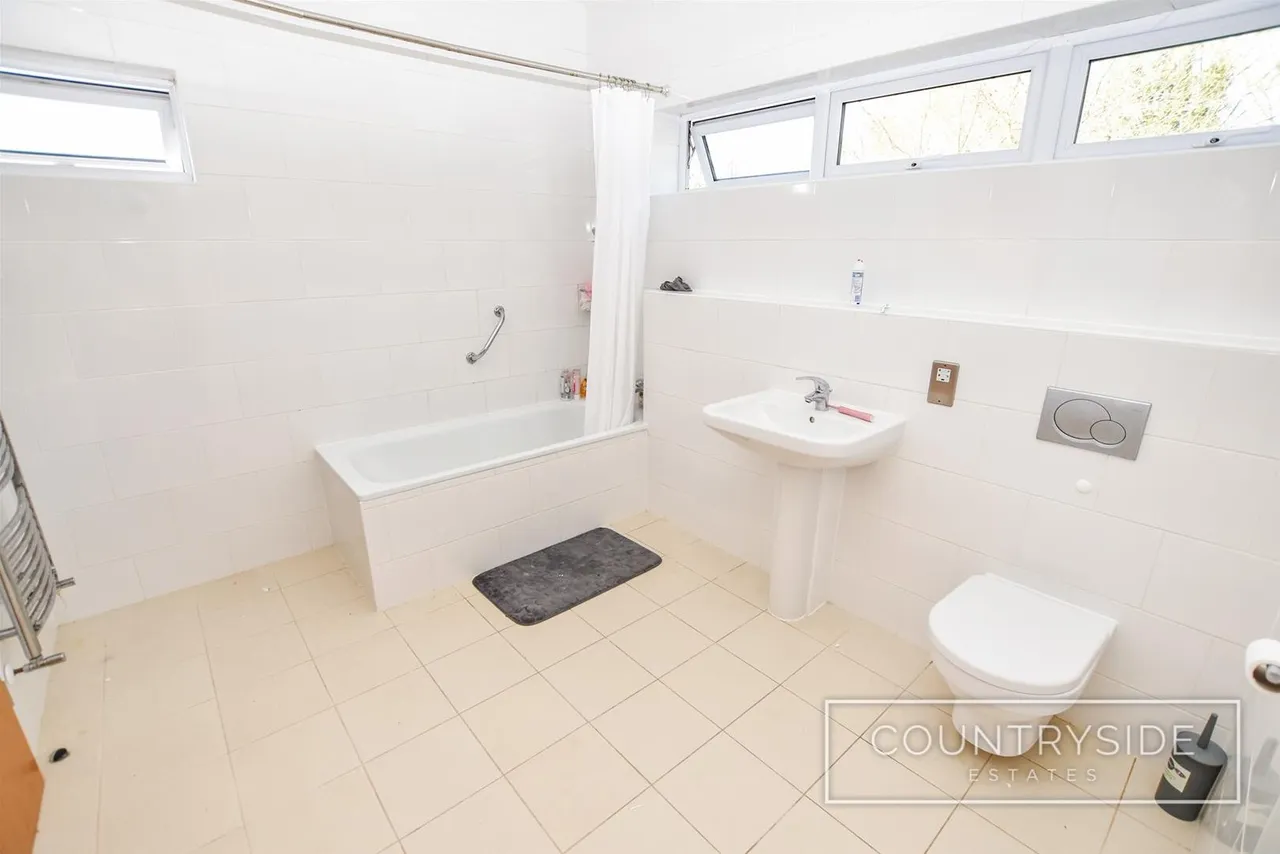 Vicarage Hill, Benfleet, photo 15