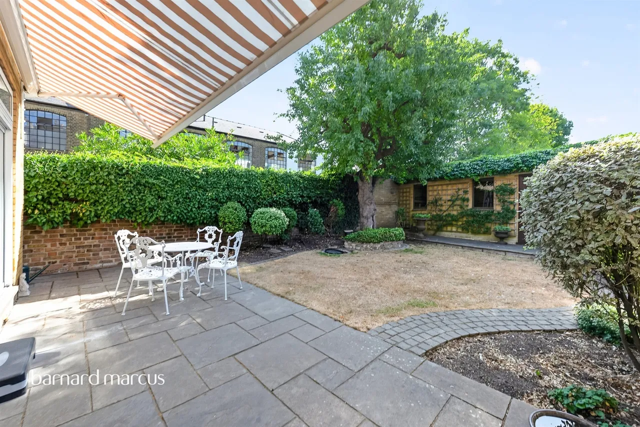 Lower Richmond Road, East Sheen, London, photo 9
